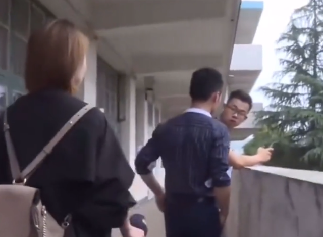 蓦然一牟 农村小伙为娶大学老师，负下26万债务，圆房之日新娘却失踪了！