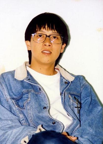 张雨生|23年前张雨生离世，葬礼上几次哭到晕厥的女孩，现在已经家喻户晓