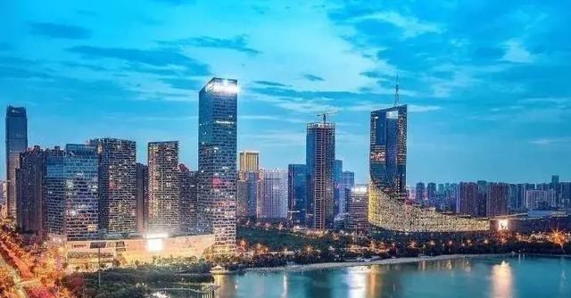 楼市|全面降准，释放的10000亿，最终有很多会流入楼市