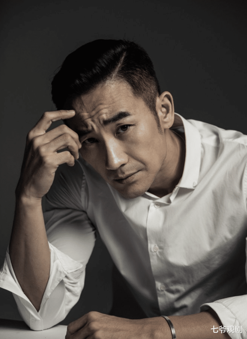 严泰雄|芭蕾首席老婆费尽心机,女儿和狗现身,严泰雄的错众人来抹