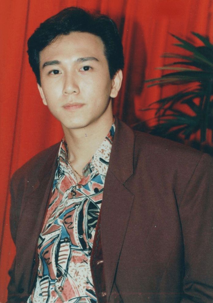 温兆伦|温兆伦：绯闻女友个个漂亮，三婚娶小20岁妻子，女儿比他小50岁