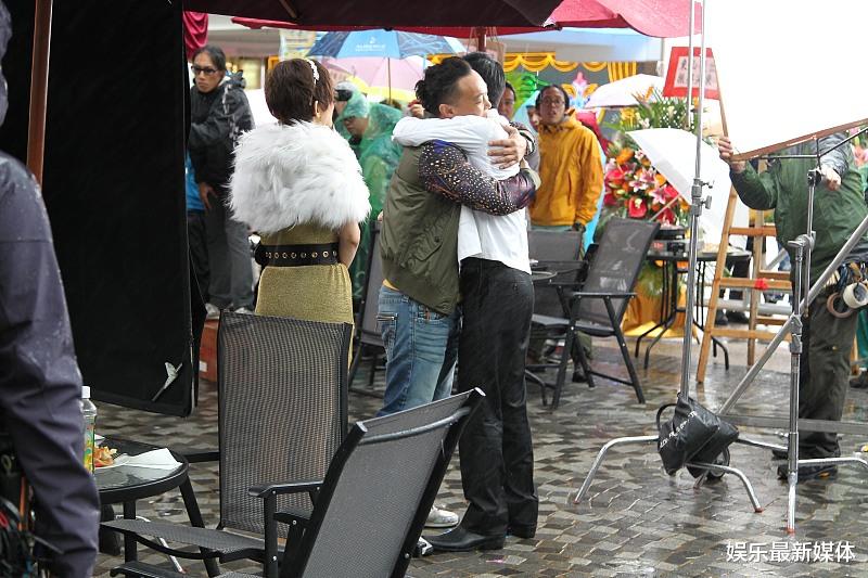 明星|香港菜市场，明星随处可见，与普通人一样买菜聊家常