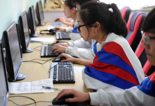 孕妈酱|高考查分“淡定哥”火了,意外押中高考数学题,最终成绩723分