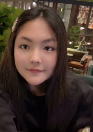 王力宏|王诗龄近照变美不少！披肩长发气质太像李湘，穿着简单终于不炫富了