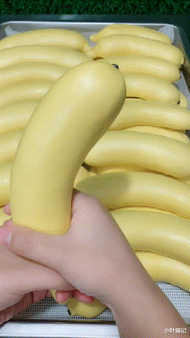 小叶娱记|神回复：让你跟这妹子，在一个屋里待24小时，你会愿意吗？”