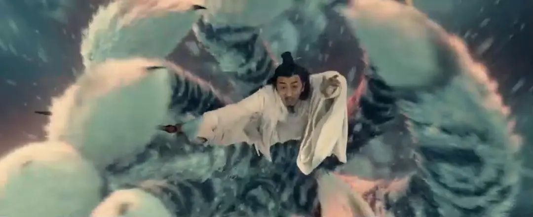 金晨|钟欣潼自降身价拍烂片，新片上映口碑一落千丈，竟成“最胖妲己”