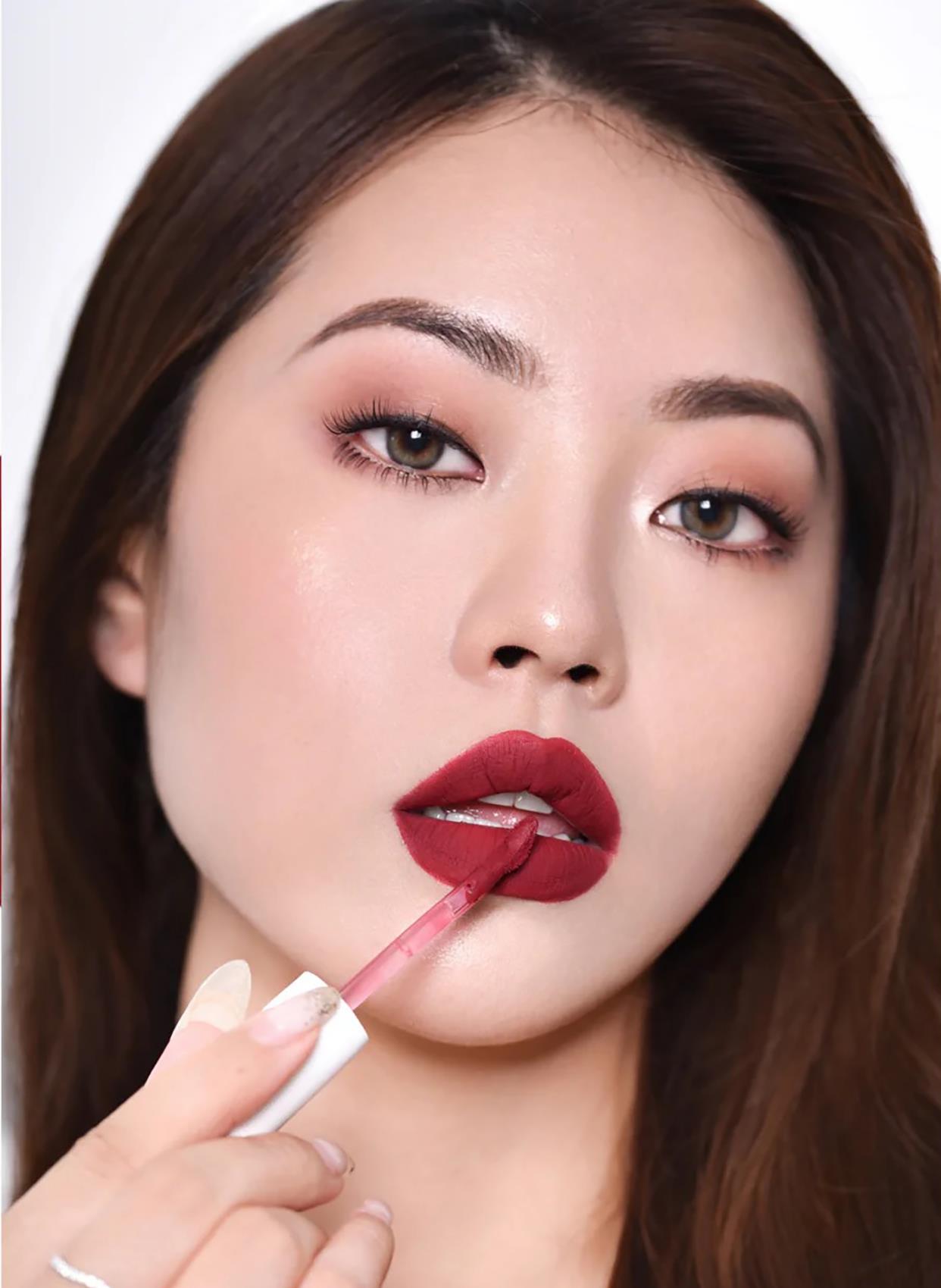 口红|黄皮女人挑口红也太难了吧？别急，送你5个色号，显白耐看又显贵