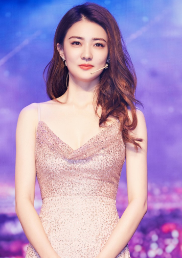 徐璐|这位女星才26岁，怎么越来越像网红了？