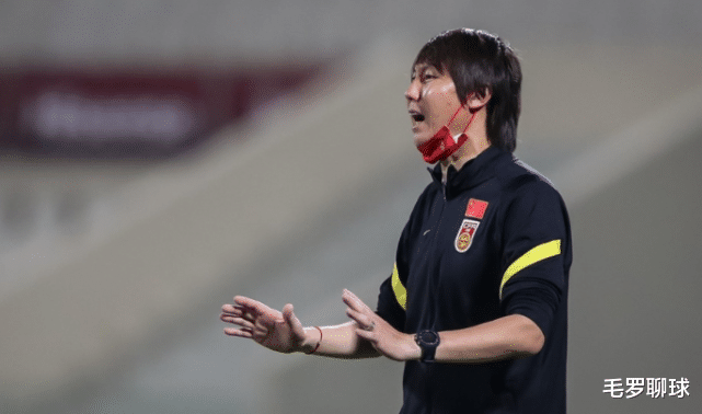 菲律宾队|大冷门！国足半场0-0毫无威胁，颜骏凌重大失误，菲律宾险1-0领先