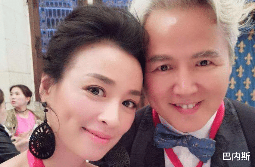 张庭|张庭语录曝光，平时很节俭一天花10块钱，网友：化妆品也就几块钱