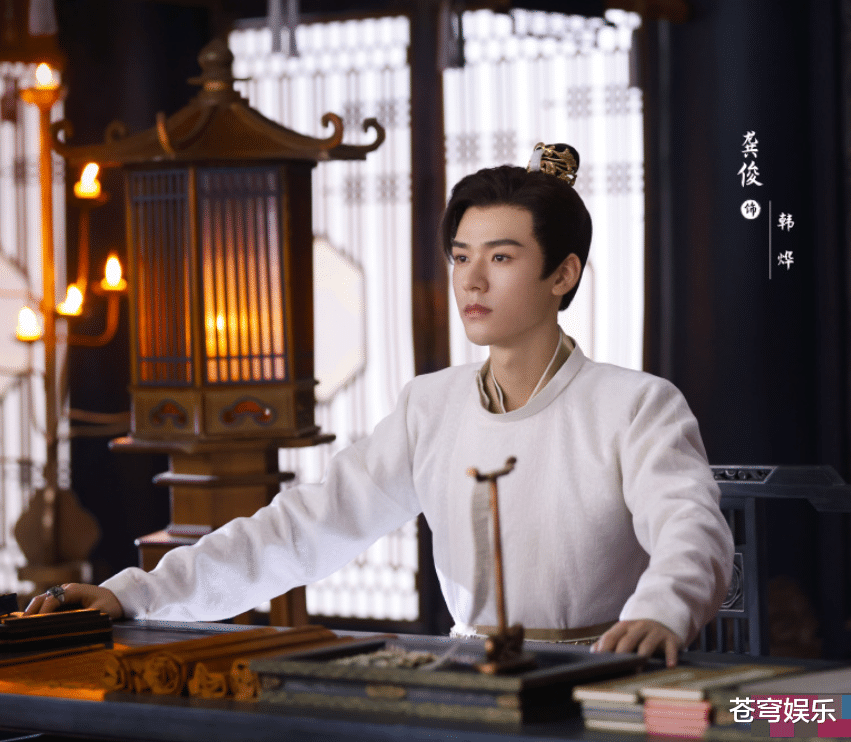 周奇墨|任嘉伦龚俊与同一位女演员合作，谁是赢家，收视率是最稳定的输出