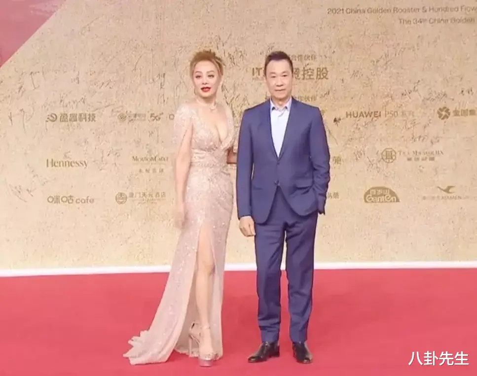 金鸡奖|金鸡奖：佟丽娅春风满面，宁静大秀好身材，张译张小斐获影帝影后