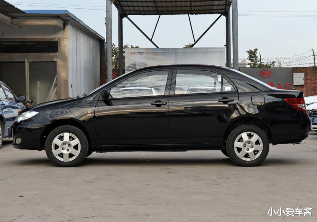 比亚迪F3|打工人的专属车型，提供4年整车质保，百公里5.9个油，4.49万起步