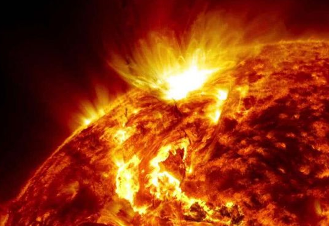 核酸检测 太阳未到消亡期，给地球的威胁为何越来越重？地球或成下一个金星