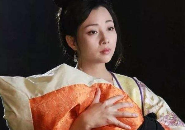 |古代贵族家庭都有乳娘,孩子的亲妈为何不喂呢?原因很自私