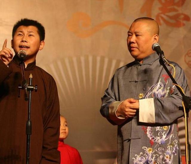 何云伟|何云伟晋升国家一级演员，相声地位远超郭德纲，退社是正确选择？