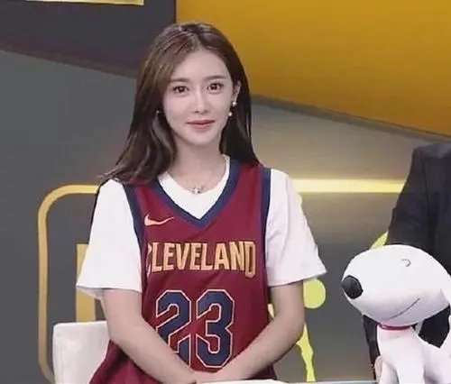 篮球|武大校花NBA女主播！事业巅峰却嫁高管土豪，为人妻后胖成大妈样