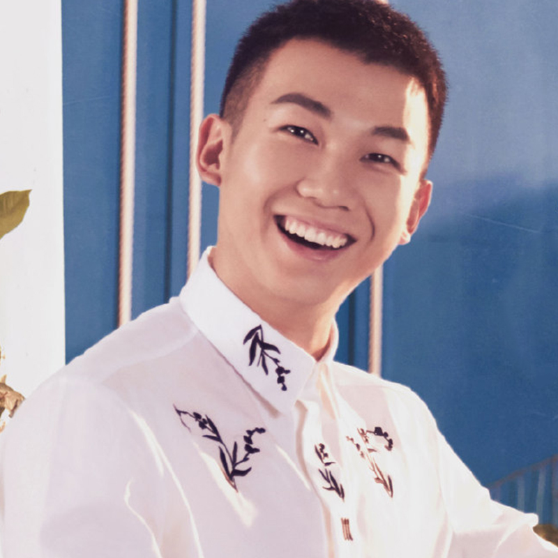 白举纲|恭喜！白举纲官宣结婚，妻子是圈外人，长相甜美两人十分般配。