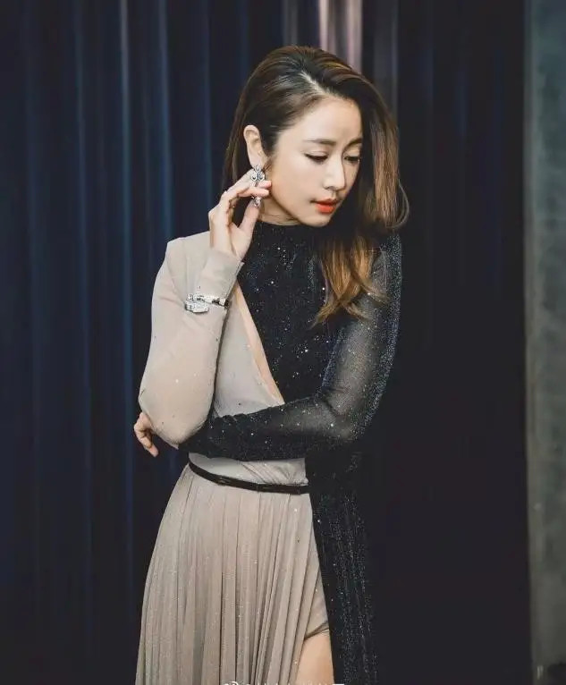 孙家栋的天路|45岁林心如老了不少！穿礼服戴百万珠宝高调炫富，脸部僵硬无女神范