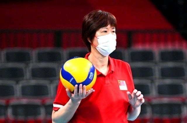 家中大小宝|中国女排，处处意外：3比0大胜意大利，虽无缘八强，却找到败因