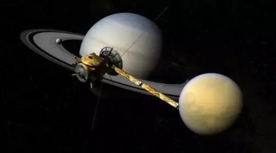 卡西尼号 卡西尼号不止揭示了土星光环, 它辉煌的一生还给人们留下可敬的精神遗产