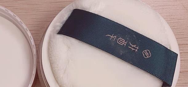 紫甘蓝|花西子空气蜜粉，实际测评优缺点，用过便知