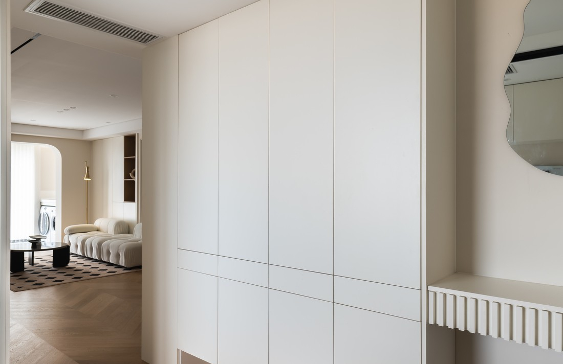 温柔奶茶风三居室,各个空间独立且贯通,氛围柔和恬淡超治愈!