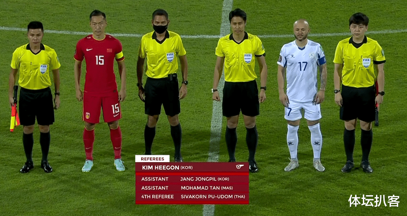 国足|国足幸运！半场险些0-2落后菲律宾，颜骏凌失误送空门，李铁怒吼