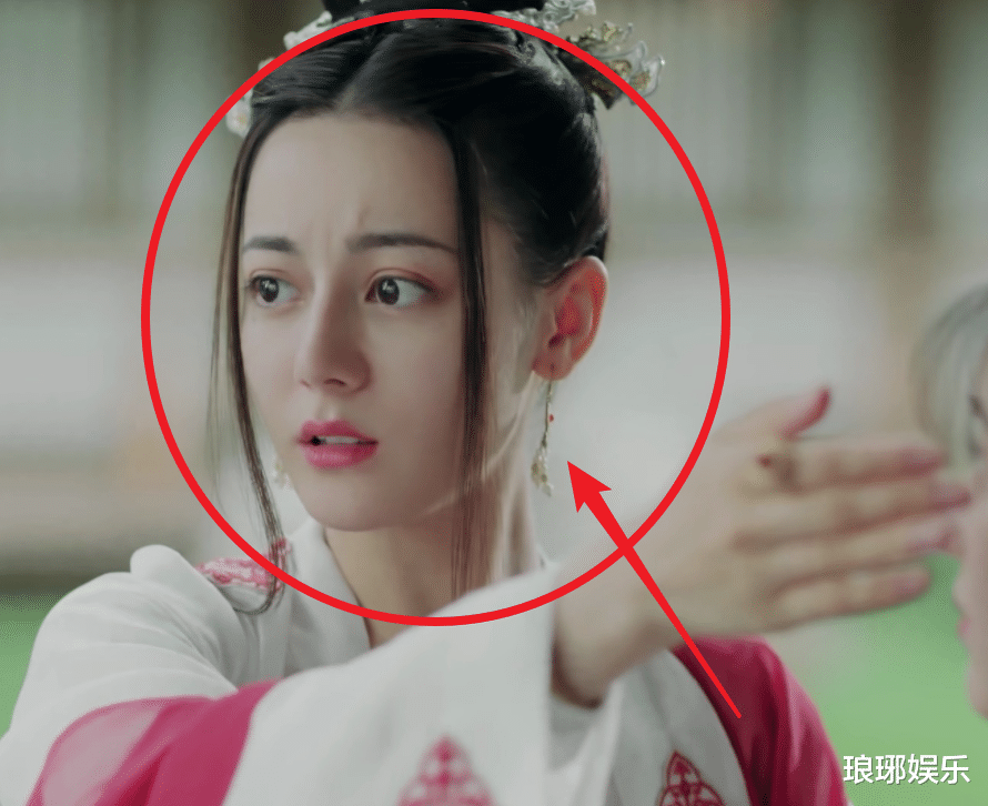 迪丽热巴|《长歌行》造型遭吐槽，迪丽热巴赵露思差距太大，女配翻身当主角了？