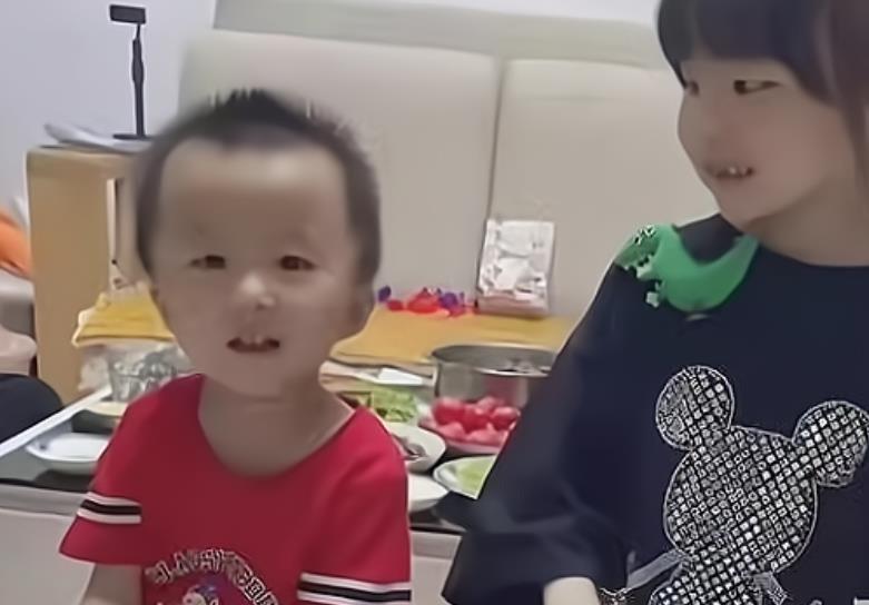 熊黛林|田静晒出儿女温馨照片，并直言房子不一定要大，疑似在内涵杜新枝