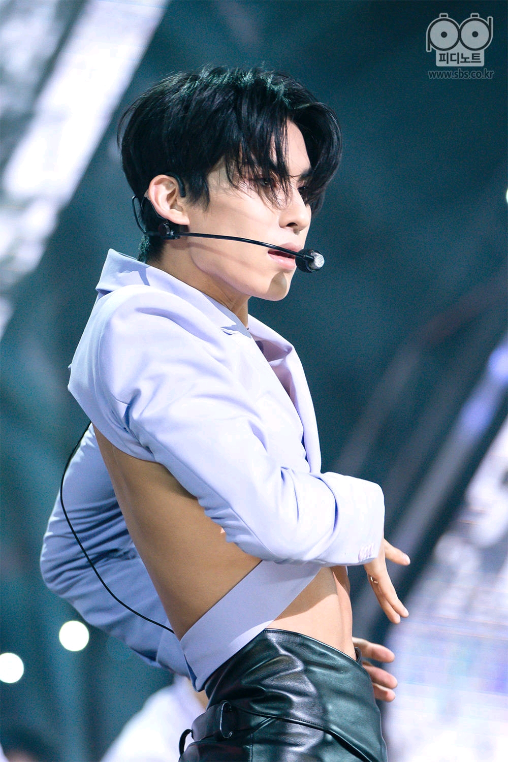 sf9|现在处在热议中的SF9衣服：男爱豆穿成这样过分吗