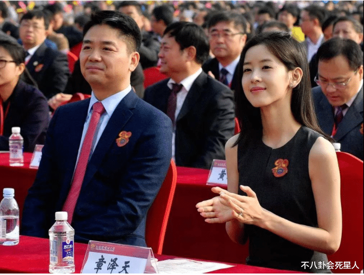 沉珂|10位初代网红现状：靠卖丑身家过亿，有人嫁豪门，有人精神失常