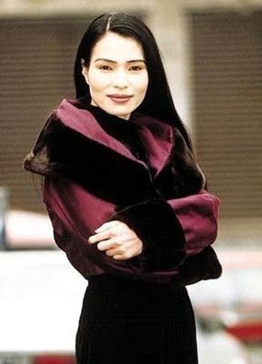 肖浩飞白|25岁走红,50岁出轨,被老公捉奸赔偿800万,潘越云的故事好荒唐