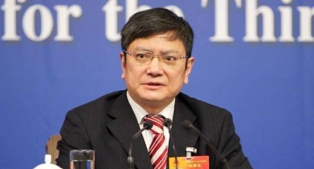 情窦初开的青春|郑强:祖坟是守不过4代的,反观潮汕地区,祖坟却能守40代