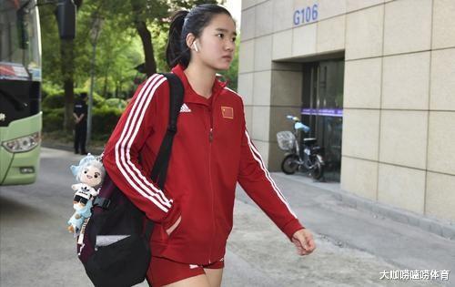 郎平|郎平下狠手!中国女排离队第一人出炉,大牌球星无缘东京奥运