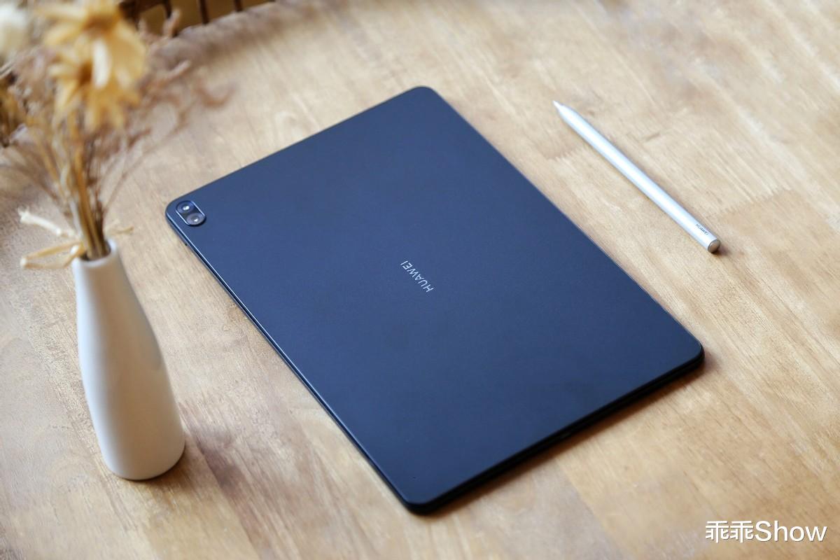 编程|搭载OLED屏 形态百变 华为MateBook E图赏