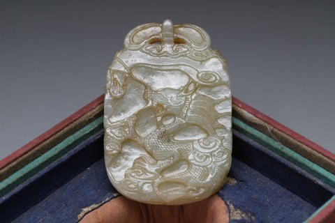 和田玉籽料|舊藏和田玉籽料“云龙如意牌”