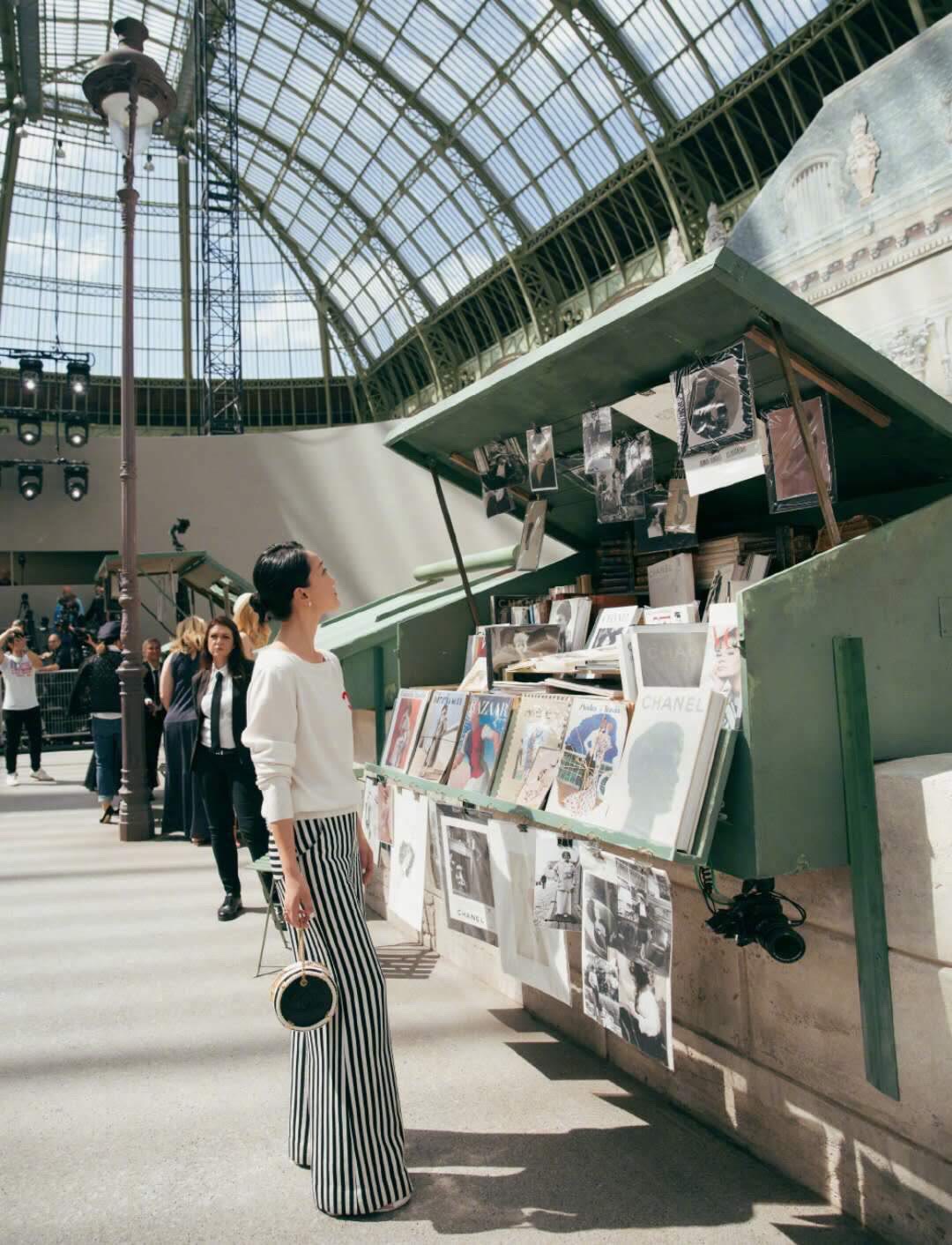 马思纯|周迅也挺会博眼球，腿上扯那么多洞，分不清穿的是裤子还是靴子