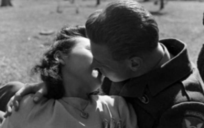 日本|74岁日本风尘女子，曾被抓22次仍要站街，苦等半世纪只为一不归人