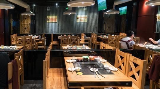 梵恩诗伊宁哥|实体店生意难做，但药店、餐饮店、奶茶店却越开越多，真相是什么