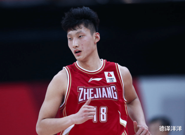 浙江男篮|生涯首战就得分上双！浙江小将横空出世，连主帅都不熟悉他