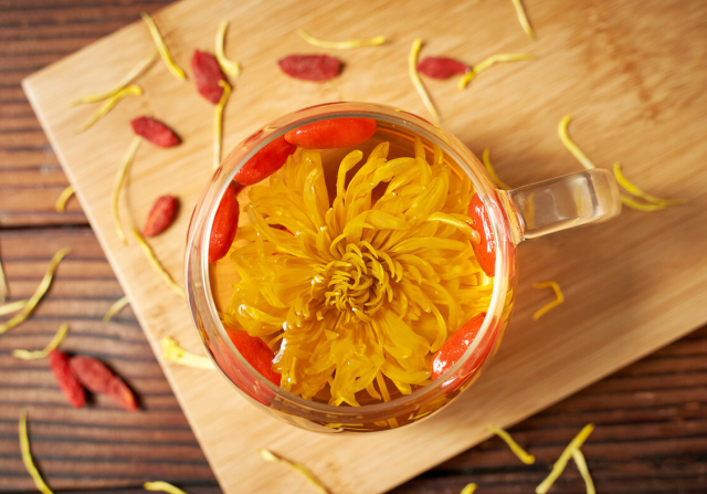 血糖|胰岛素分泌不足，不能吃西瓜？医生：想要胰岛好，两水果或可多吃