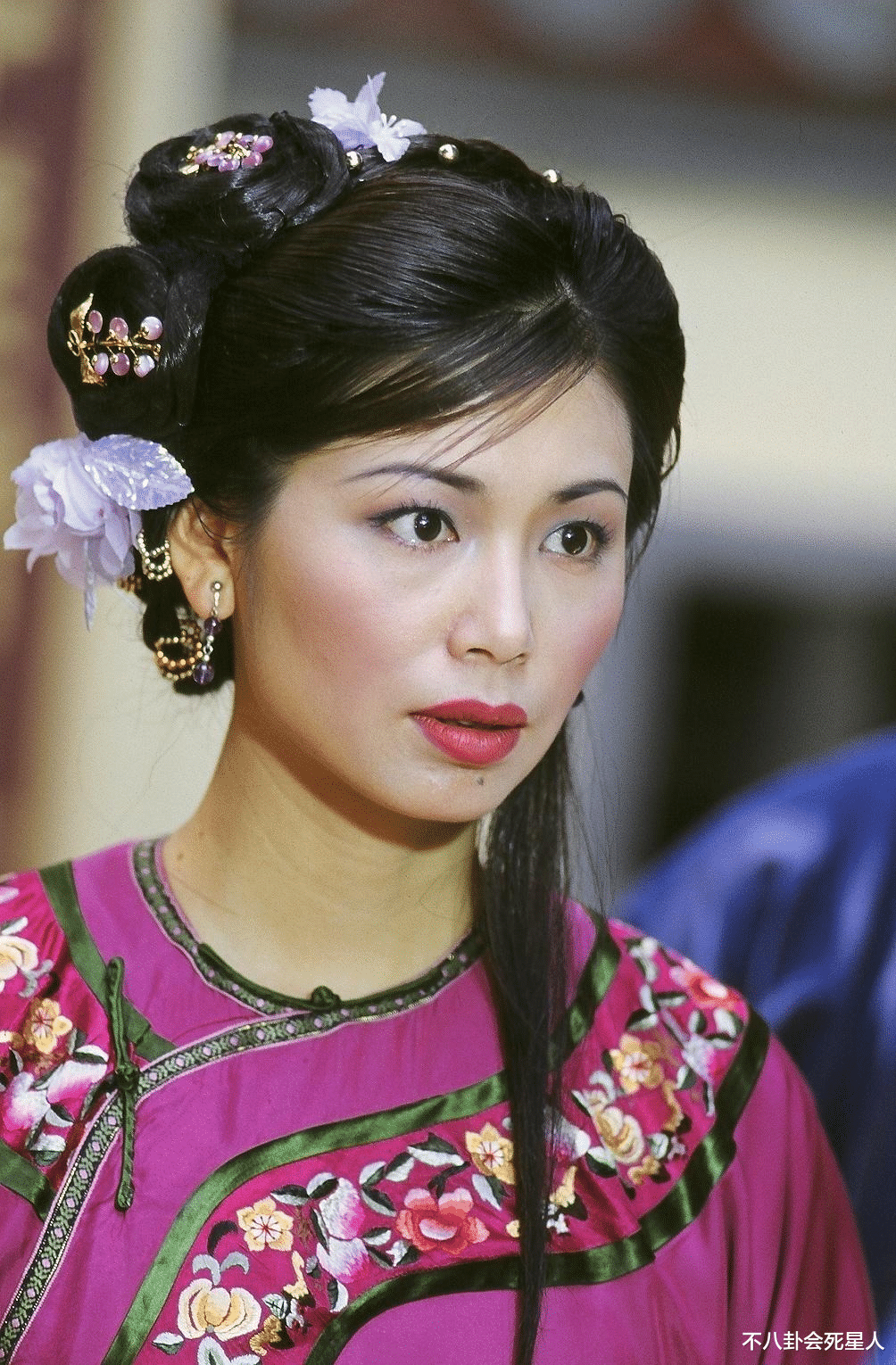 反派|剧里总演“坏女人”,生活中却低调善良,这7位女星个个美貌惊艳