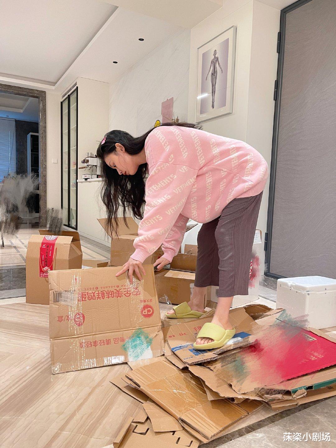 林允卖快递纸箱赚了26块5