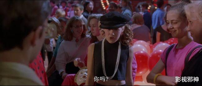 路边摊|众“女神”惨遭屌丝屠戮，最后结局却惊天反转？