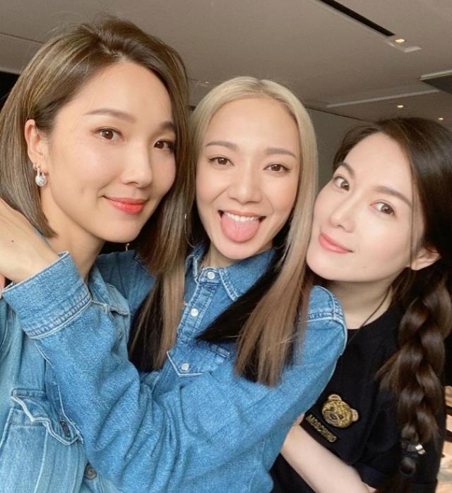 李亚男|李亚男庆闺蜜团成军十年,处女党婚前守贞洁,五姐妹属她婚姻坎坷