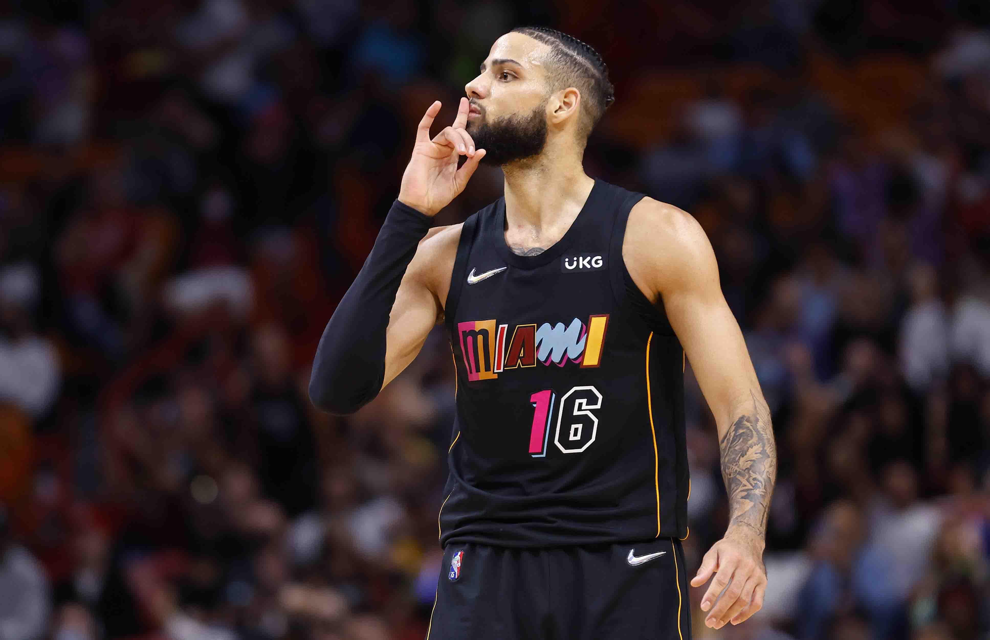 凯莱布|NBA这对双胞胎太励志！一个二轮秀一个落选秀！如今都打出来了