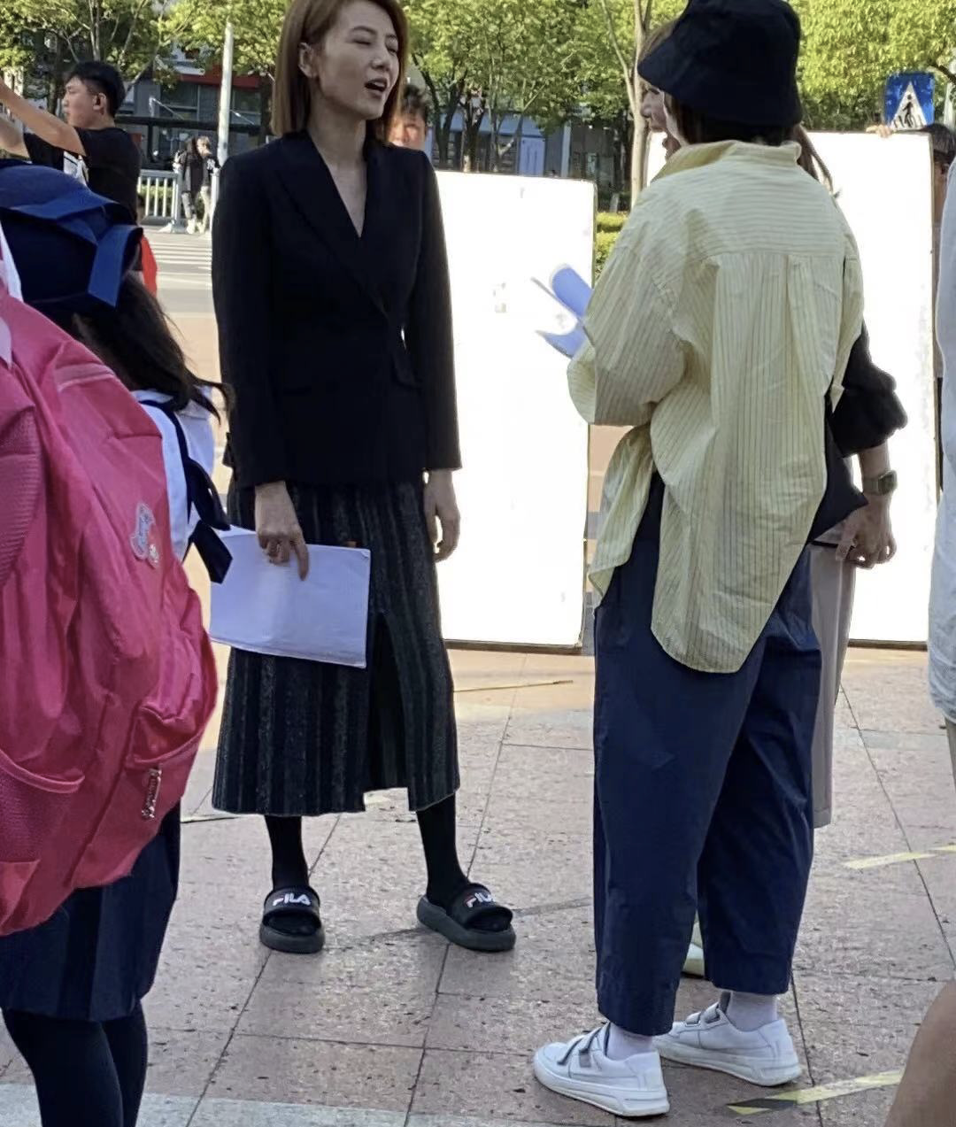 |高圆圆路透生图曝光，留短发状态和精修图差距大，不过身材是真好