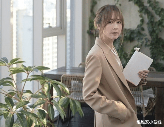 女主播|62岁女主播凭冻龄颜值登上热搜，少女美肌离不开她殿堂级的自律
