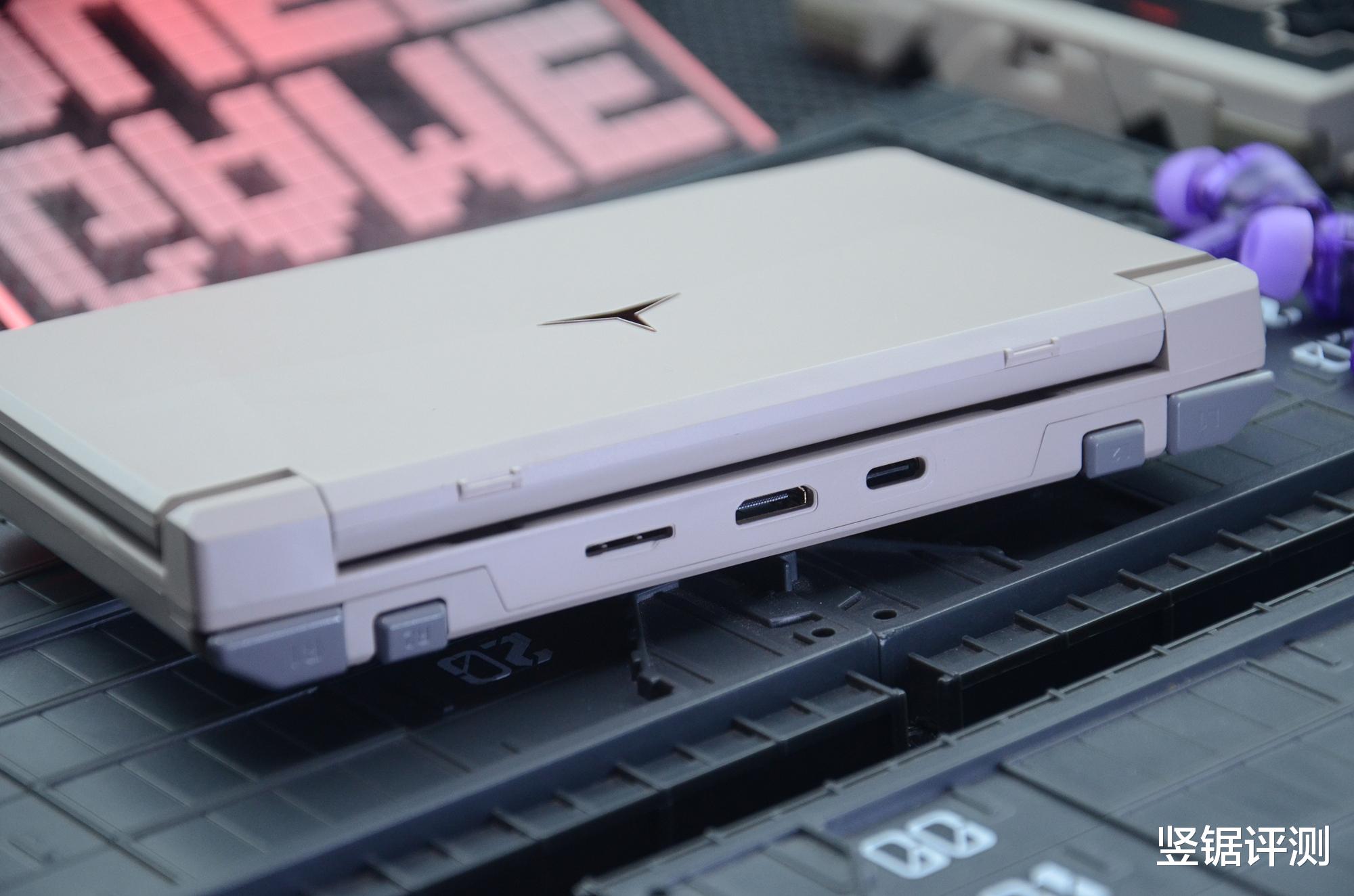 苹果|跑分超20万，翻盖造型的“安卓系统”国产掌机：黑狮X18S评测